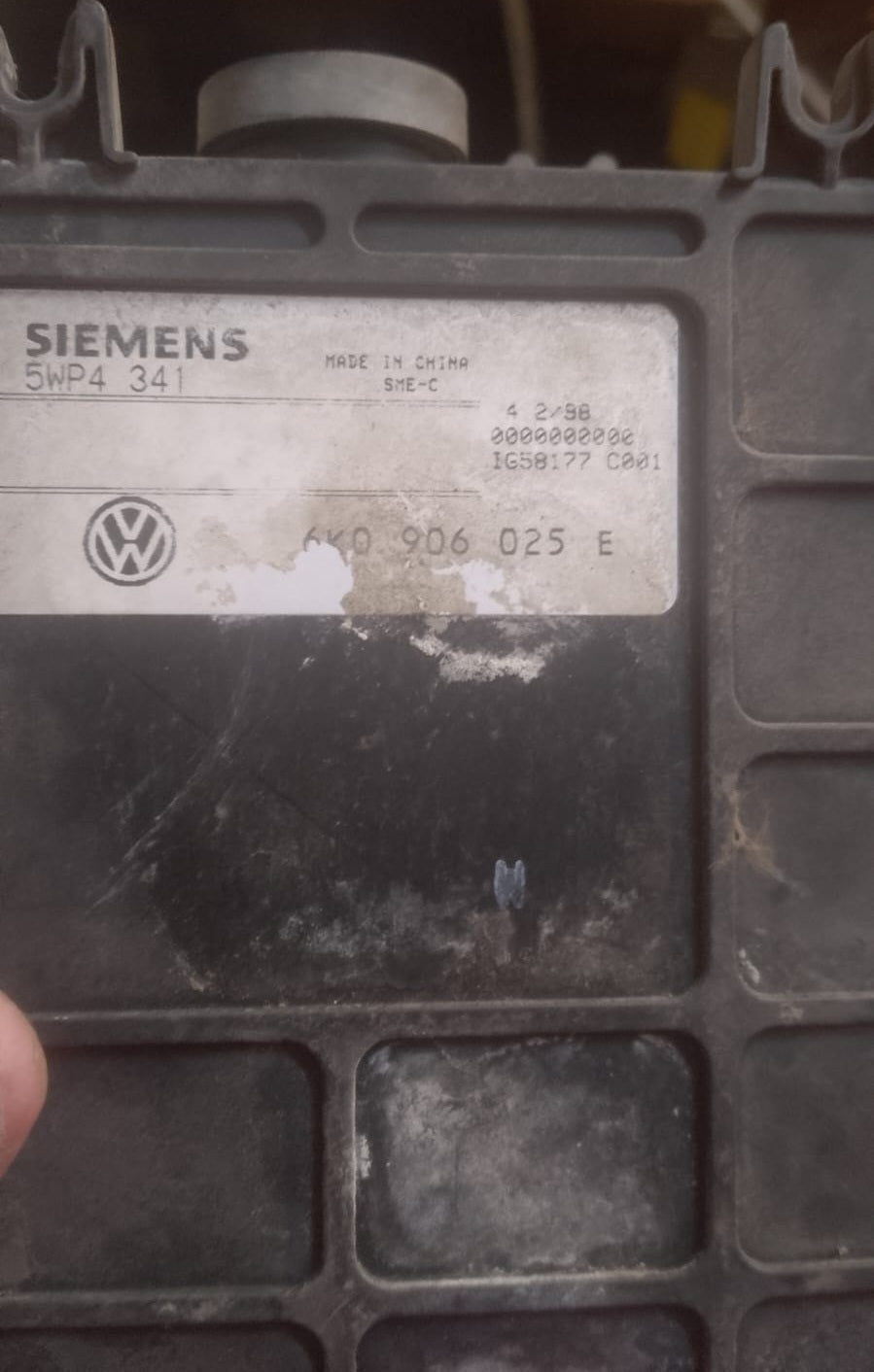 VW Polo 6K0906025E 5WP4 341 IMMO OFF