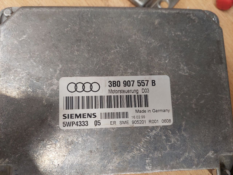 Audi A4 1.8i 3B0907557B 5WP4333 IMMO OFF