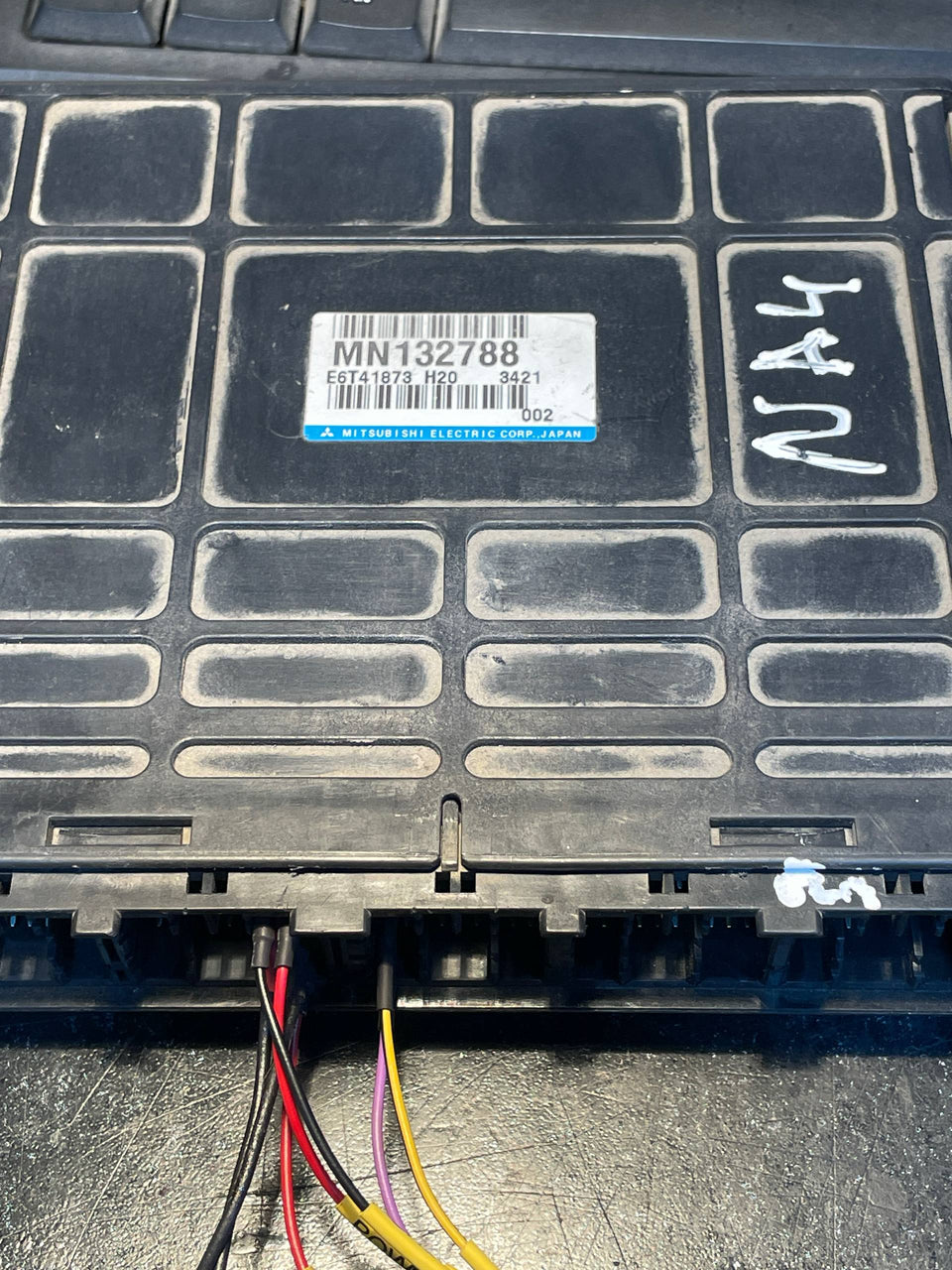 Mitsubishi Grandis 2.4i MN132788_B40826_132788 IMMO OFF